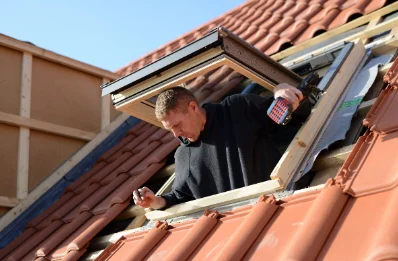 Pose de fenêtres de toit Velux à Lentilly
